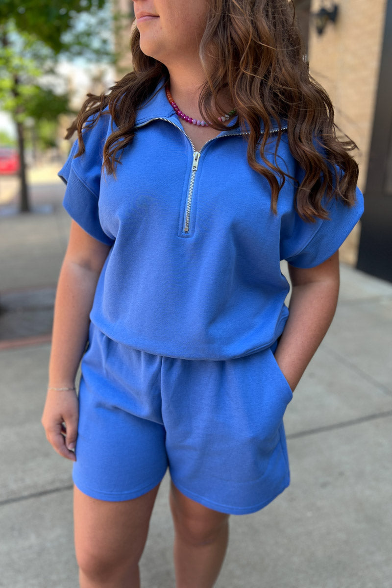 Days in Half-zip Short Sleeve Sweatshirt