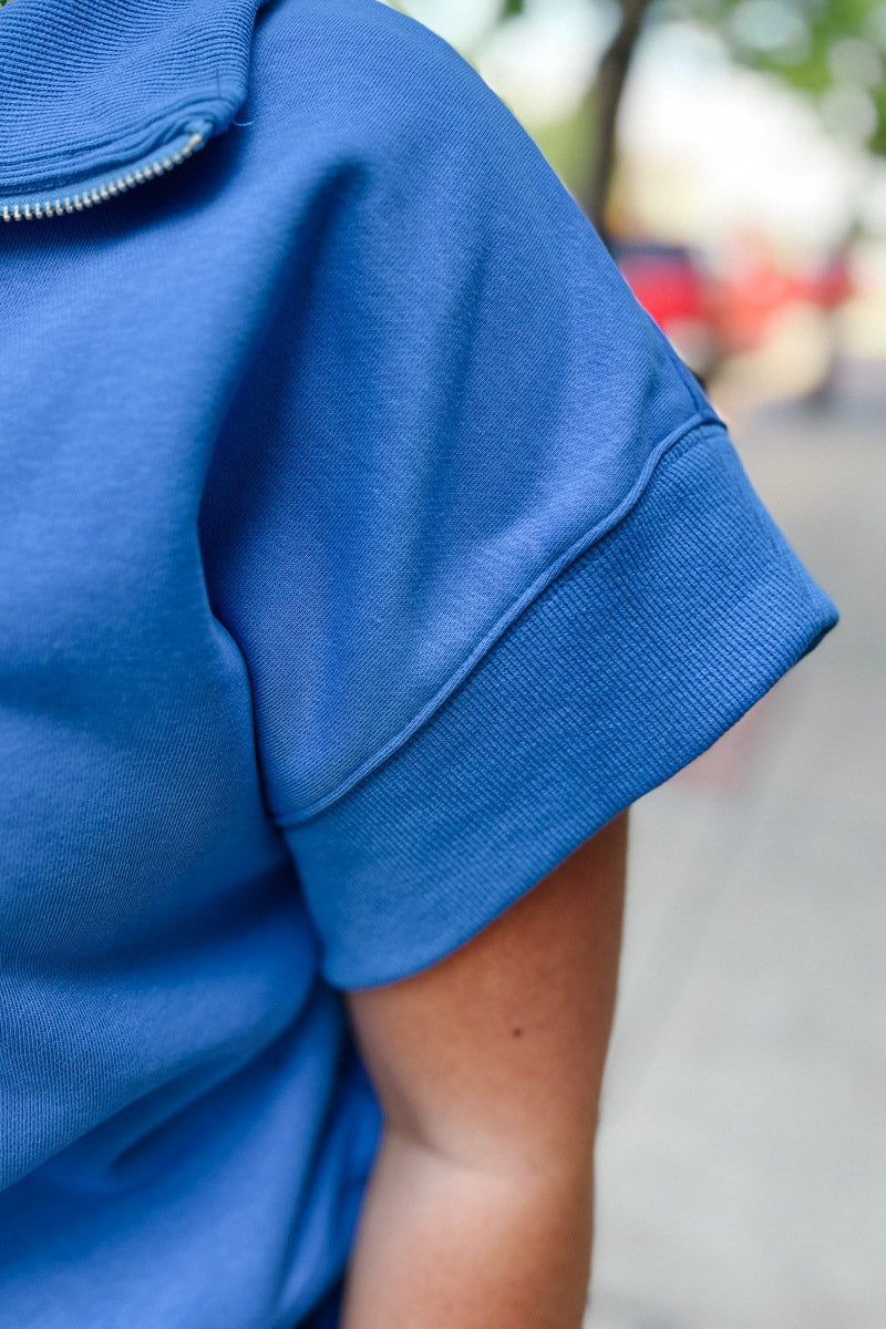 Days in Half-zip Short Sleeve Sweatshirt