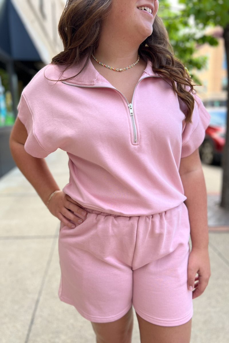 Days in Half-zip Short Sleeve Sweatshirt