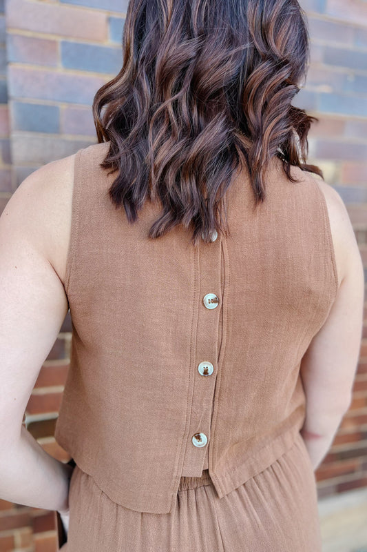 Sugarloaf Linen Button Back Tank