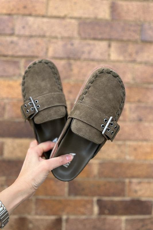Zaina Lug Sole Mule